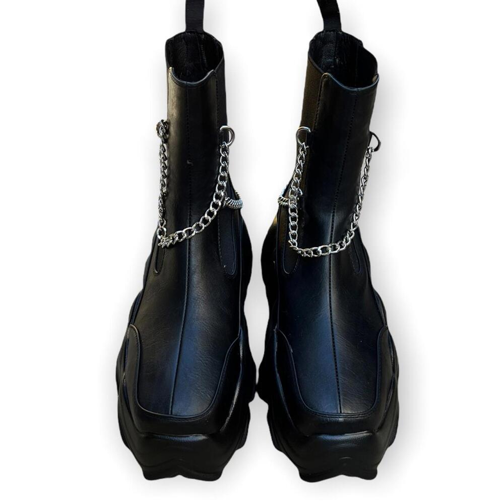 LAMODA Chain Accents Black Chunky Sole Boots